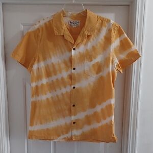 Aeropostale Yellow & White Tie-Dye Short Sleeve Button-Up Shirt